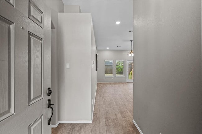 Building Photo - 105 Laurel Meadow Ct