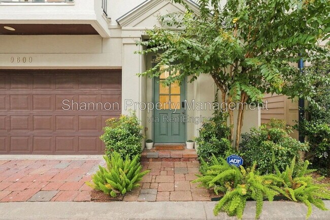 Foto del edificio - 9609 Pemberton Cres Dr