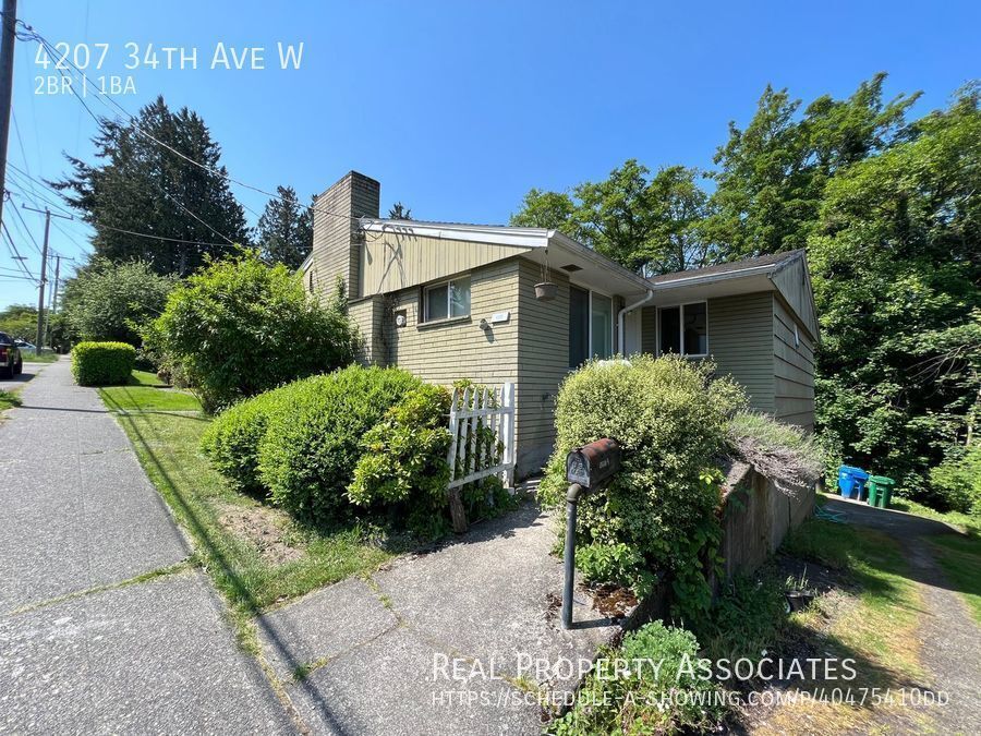 Foto principal - Top Floor 2-Bed/1-Bath Unit in Magnolia! *...
