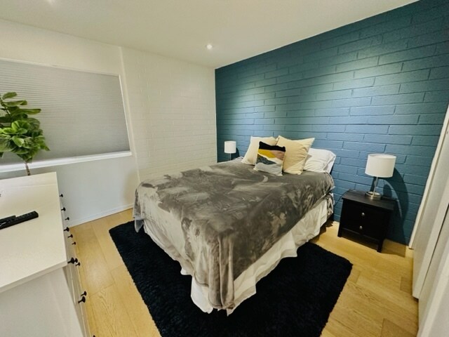 Queen bed for 2nd guest room with full close and TV and blackout curtains - 7740 E Heatherbrae Ave