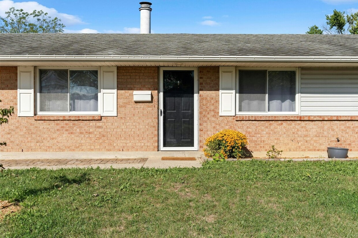 Foto principal - 5021 Pathview Dr