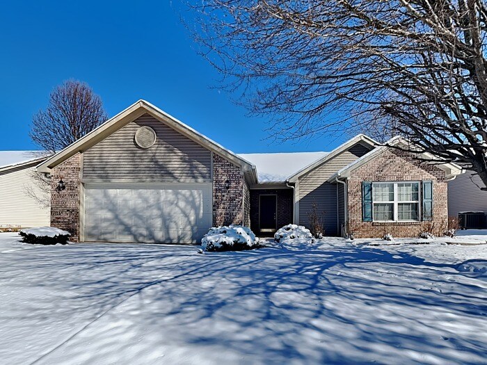 Primary Photo - Lovely ranch in Noblesville!