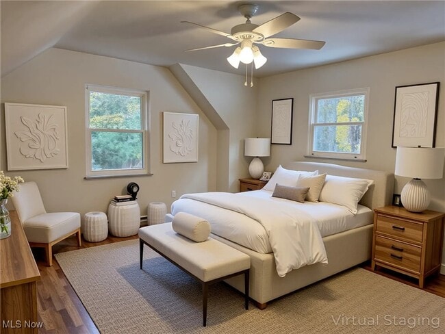 Foto del edificio - 8896 Spring Valley Dr