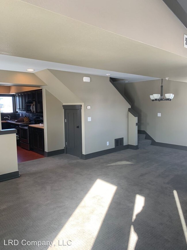 Building Photo - 1175 N 15th Ave