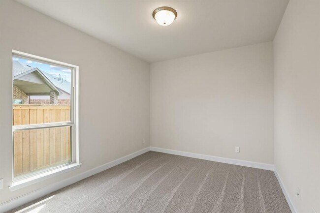 Foto del edificio - 18511 Wolf Mountain Ln