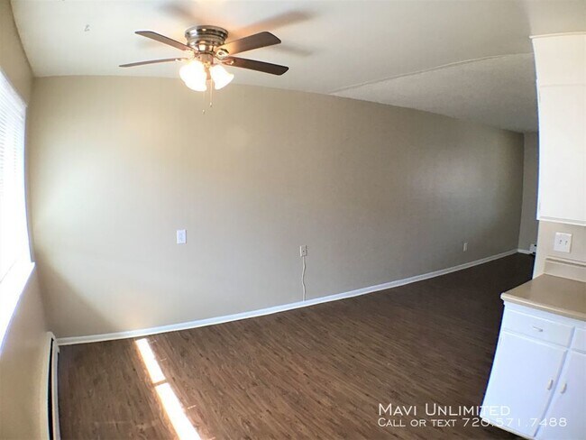 Foto del edificio - 5351 Everett St