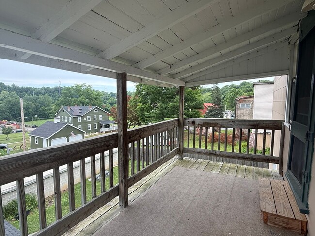 Building Photo - 2630 Mount Rd