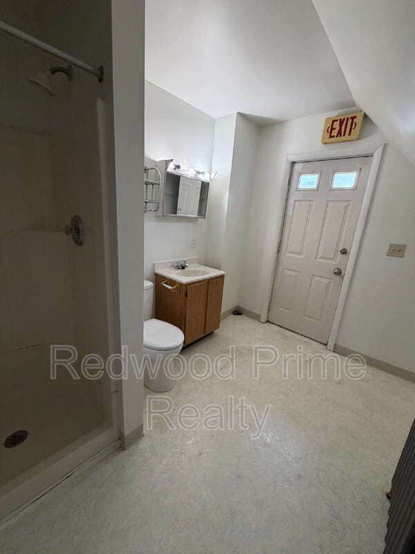 Building Photo - 1307 16th Ave