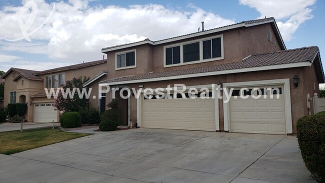 Building Photo - Huge Victorville Pool Home!!!!