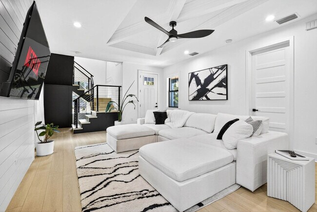 Foto del edificio - 1200 E Jean St