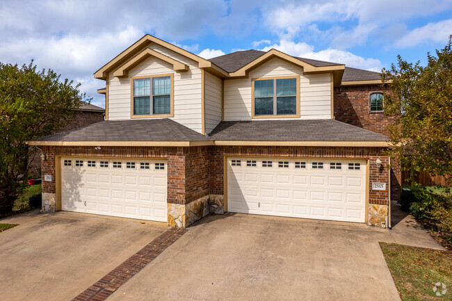 Building Photo - Woodland Estates in Mansfield