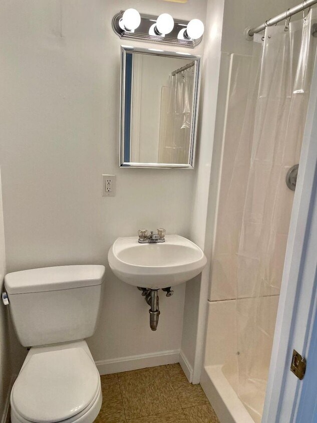 Foto del edificio - 1066 Beacon St