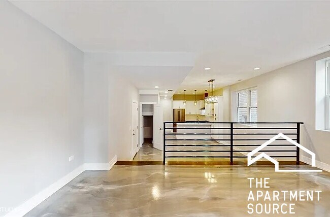 Foto del edificio - 3253 N Elston Ave