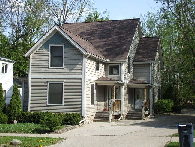 Building Photo - 306 Beakes St