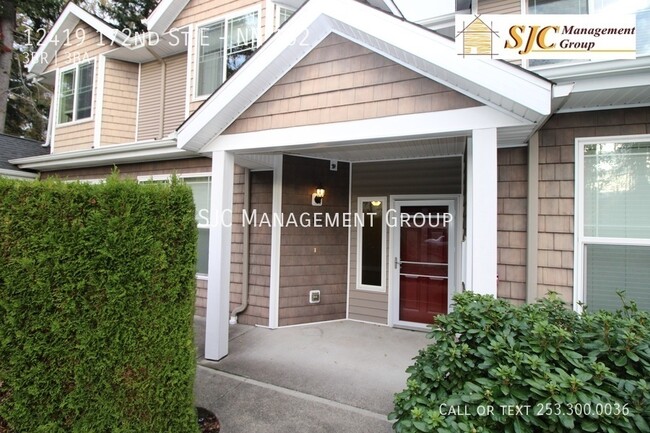 Foto del edificio - Three-bedroom condo in Puyallup for rent