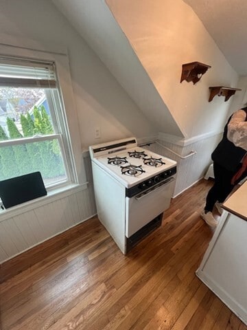 Primary Photo - 24 Circuit St