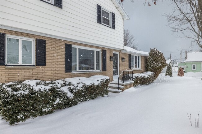 Foto del edificio - 67 Cranberry Rd