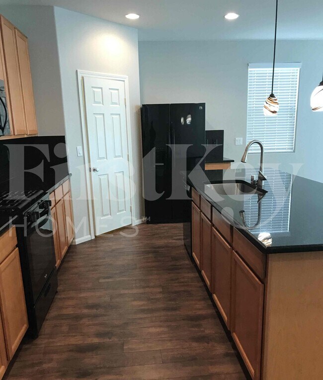 Foto del edificio - 9809 Dryden Ct