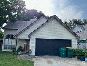 Building Photo - 218 Woodland Park Cir