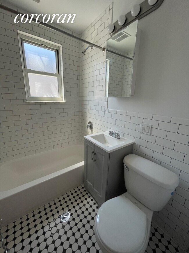 Foto del edificio - 685 Humboldt St