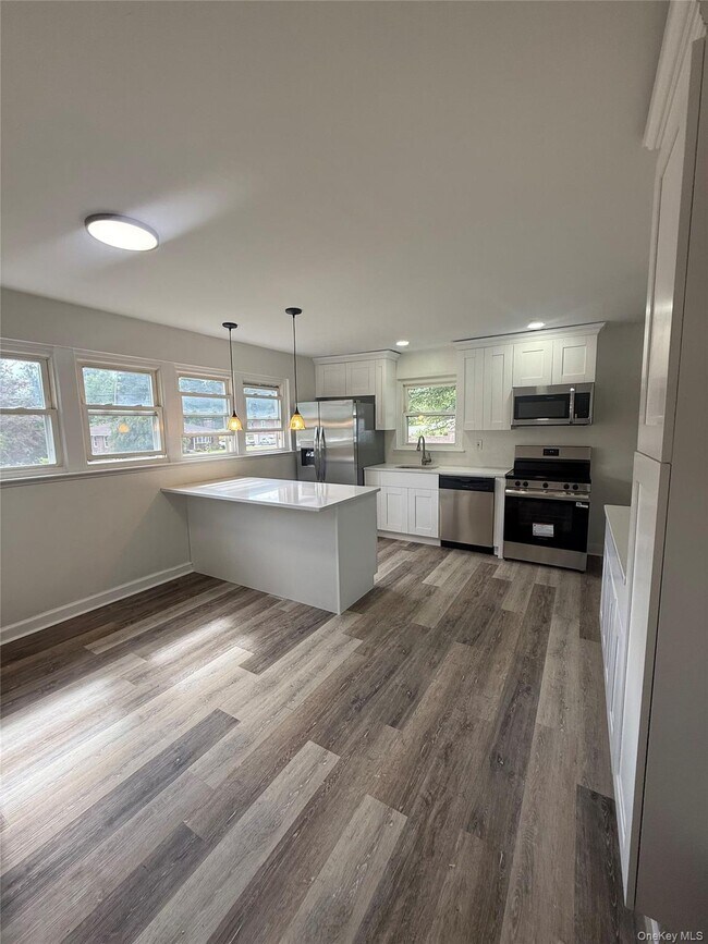 Foto del edificio - 11 Willow Ln