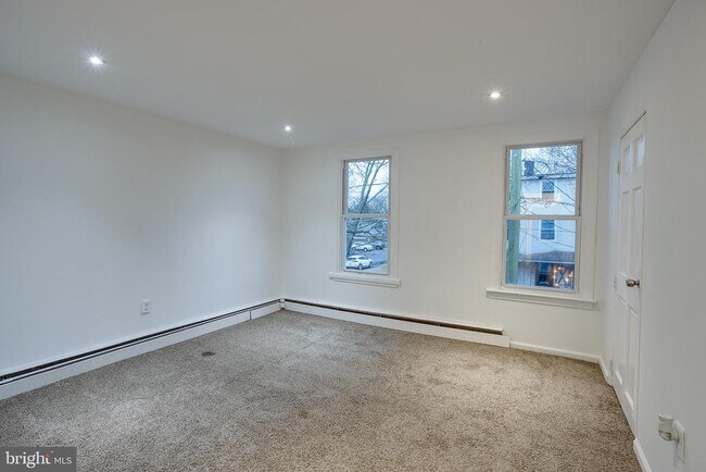 Building Photo - 119 Mt Holly Ave