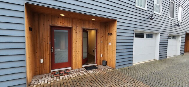 Foto del edificio - 1520 N Blandena St