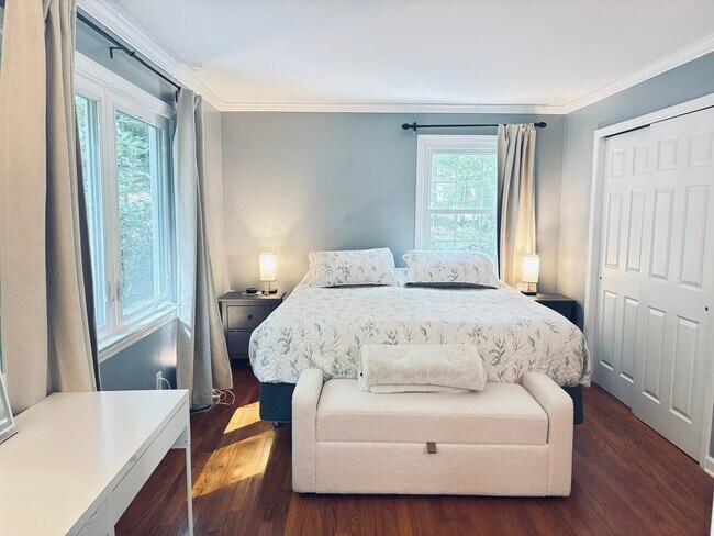 Foto del edificio - 43 Kent Hills Ln