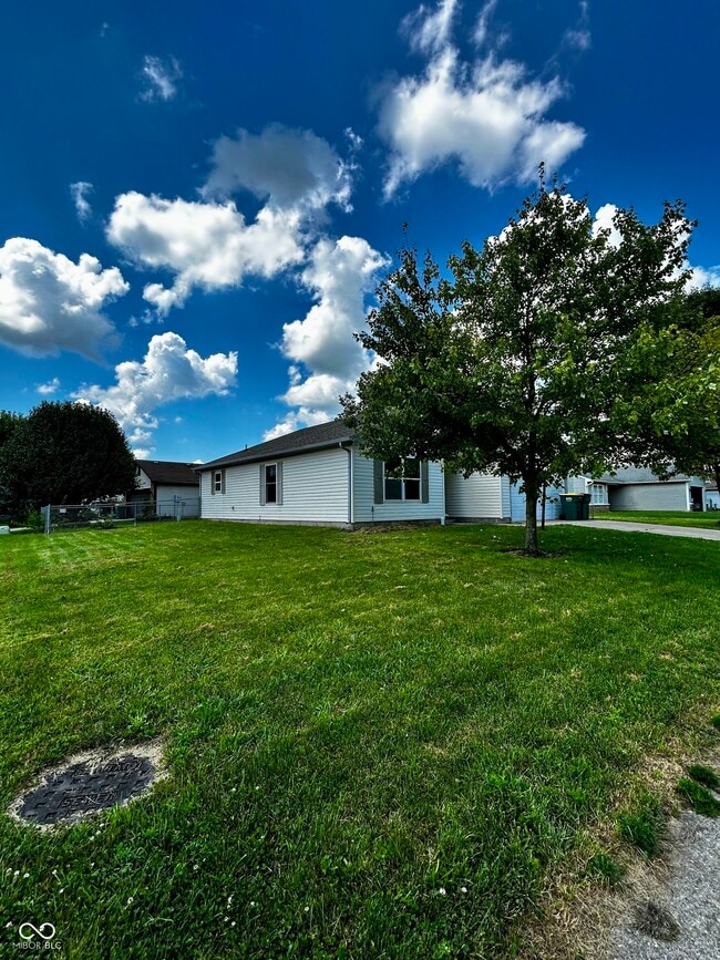Building Photo - 4204 Sycamore Ct