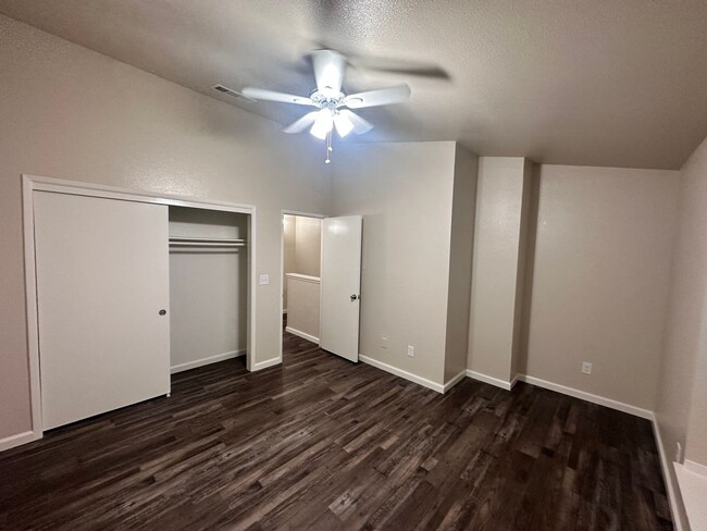 Foto del edificio - 4781 N. Polk Ave.