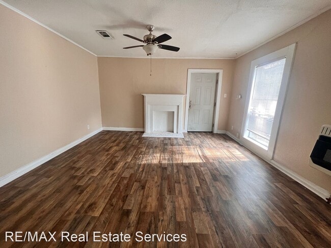 Building Photo - 2 br, 1 bath House - 157 East College Unit B