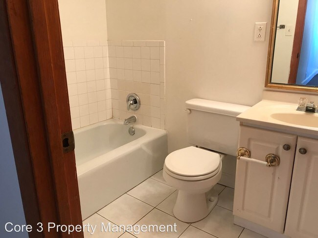 Building Photo - 2 br, 2 bath House - 909 AB Court Street