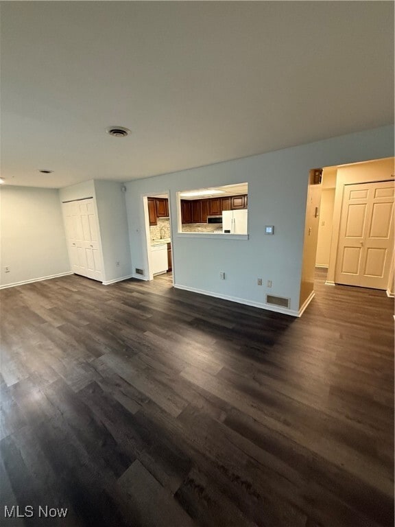 Building Photo - 2955 Fairway Ln