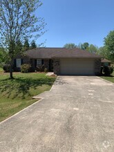 Building Photo - 14795 Sara Beth Dr