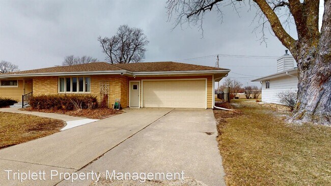 Foto del edificio - 4 br, 2.5 bath House - 1529 Prairie Avenue