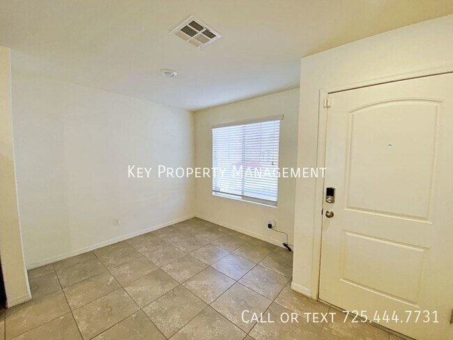 Foto del edificio - 3 BEDROOM 2.5 BATH HOME LOCATED ON A CUL-D...