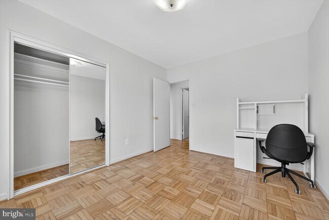 Foto del edificio - 4301 Massachusetts Ave NW
