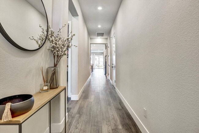 Building Photo - 3073 Bramblewood Way
