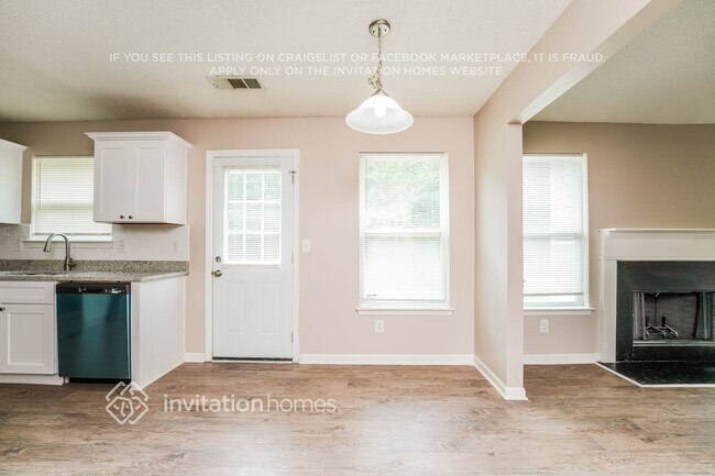 Building Photo - 4937 Bryant Dr