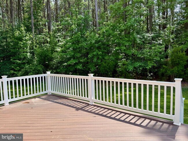 Foto del edificio - 45325 Morgan Point Ln