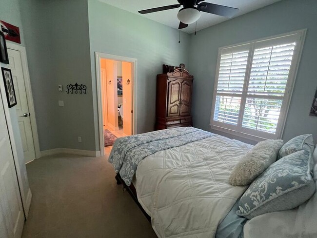 Foto del edificio - 5246 Forest Edge Ct
