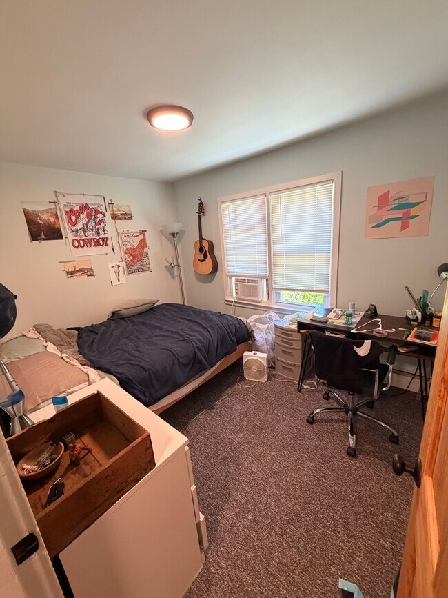 Dormitorio n.º 1 - 606 W Summit St