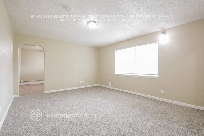 Building Photo - 9301 Lillian Ln