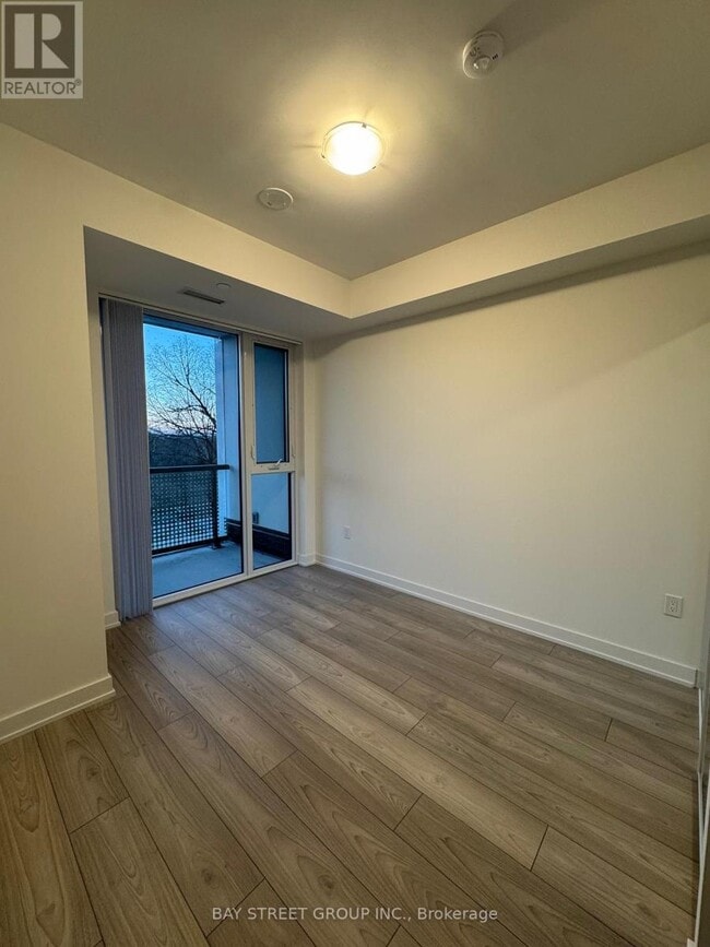 Building Photo - 5858 Yonge St