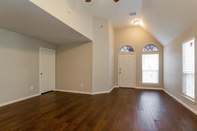 Foto del edificio - 13527 Ambrose St