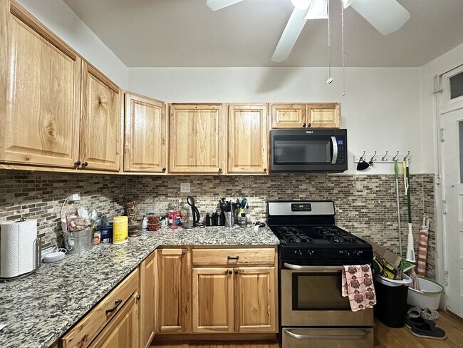 Foto del edificio - 6302 N Glenwood Ave