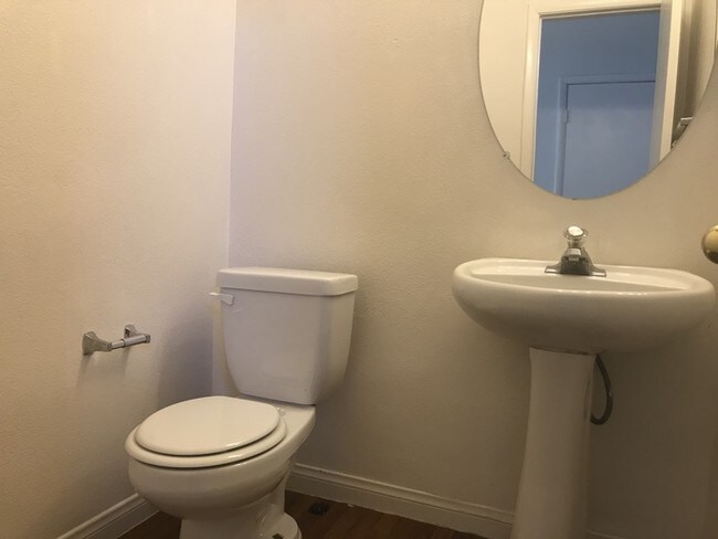 Foto del edificio - 7921 Limbwood Ct