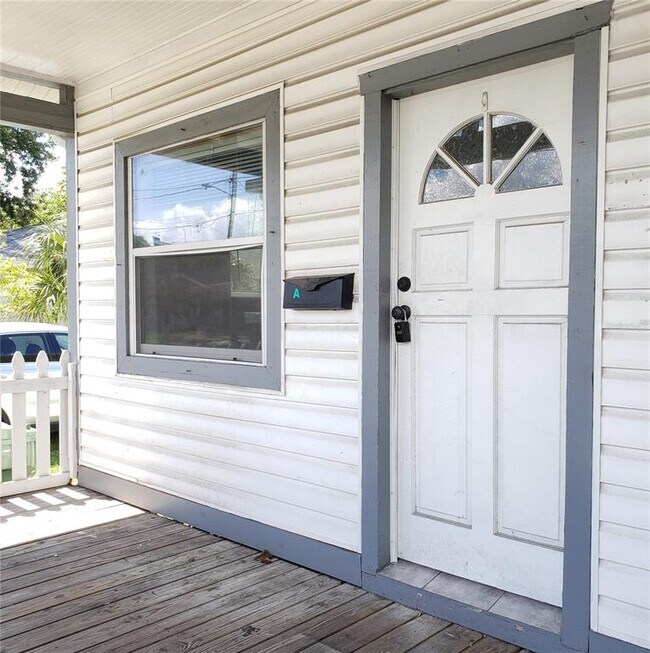 Foto del edificio - 2403 Durham St