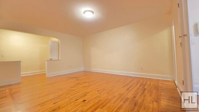 Building Photo - First-Floor Studio with Windowed Alcove in Gramercy