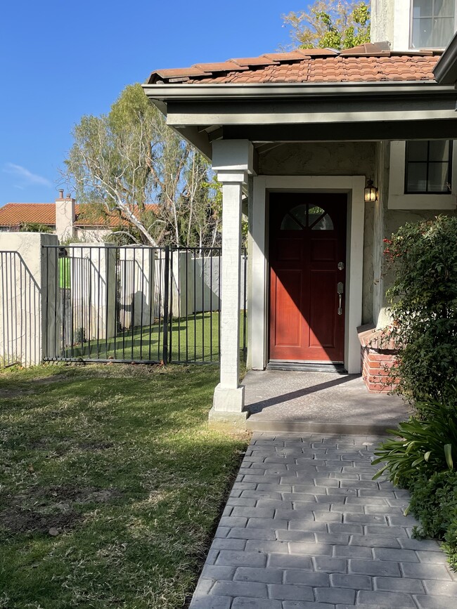 Foto del edificio - 29752 Strawberry Hill Dr